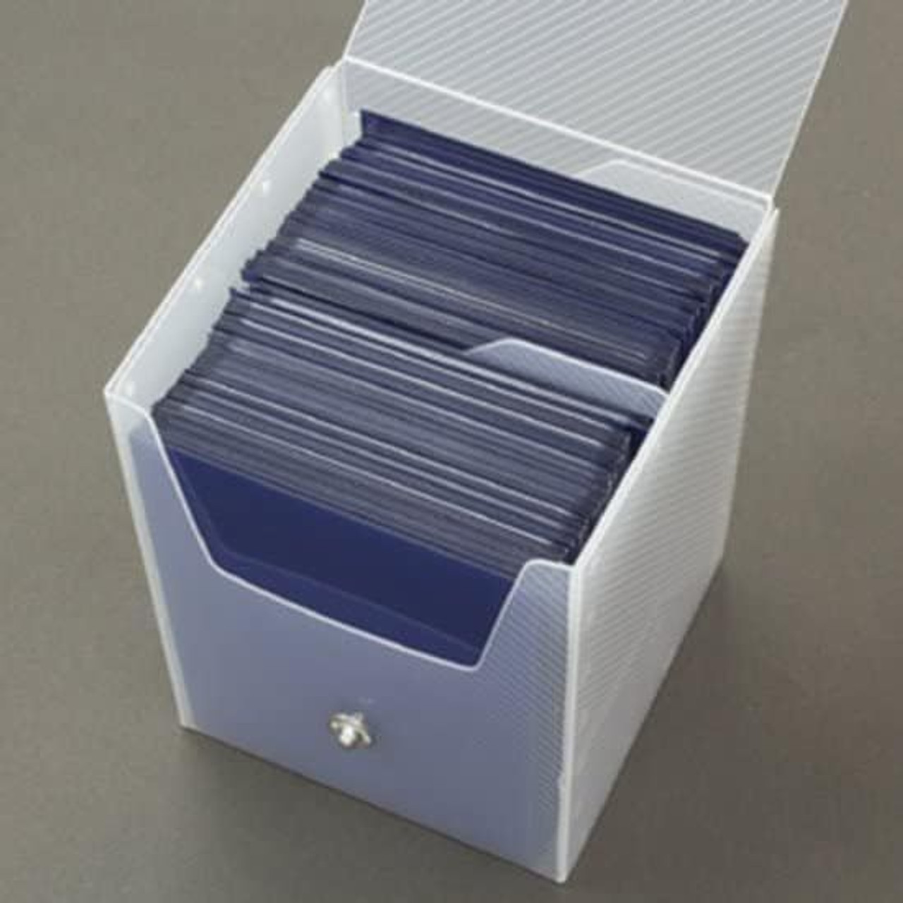 133957-answer-trading-card-deck-case-soft-type-pink-1.jpg